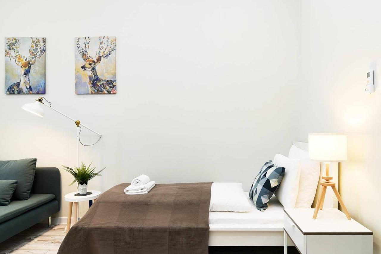 Ultra Central And Stylish Apartment With Ac Budapest Luaran gambar