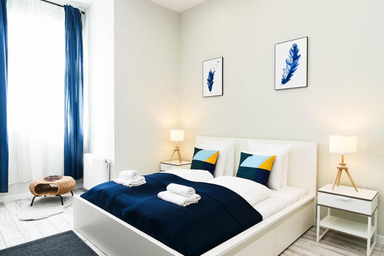 Ultra Central And Stylish Apartment With Ac Budapest Luaran gambar