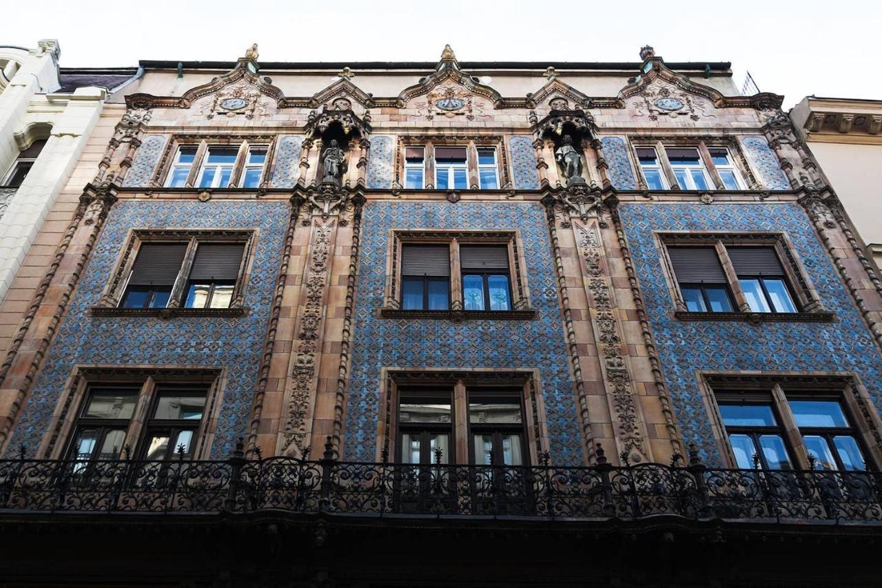 Ultra Central And Stylish Apartment With Ac Budapest Luaran gambar