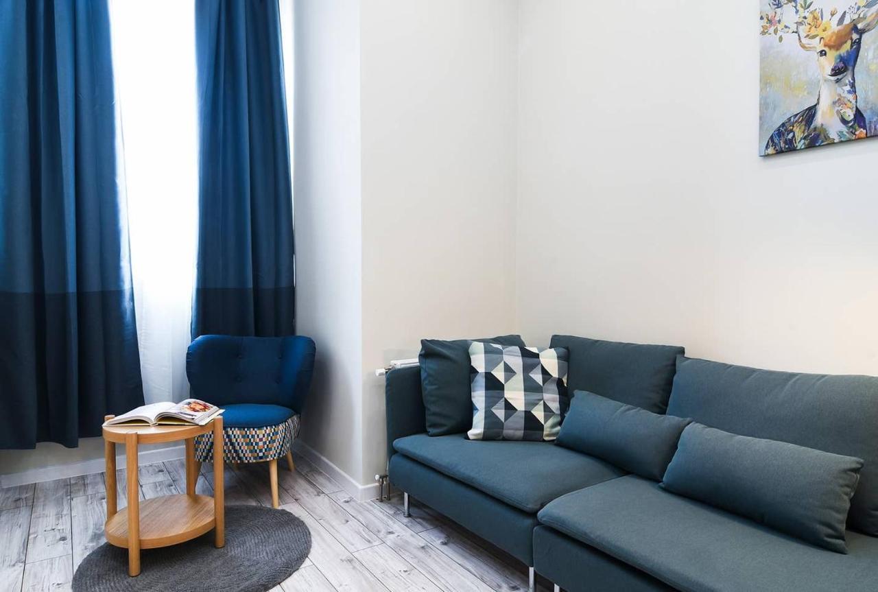 Ultra Central And Stylish Apartment With Ac Budapest Luaran gambar